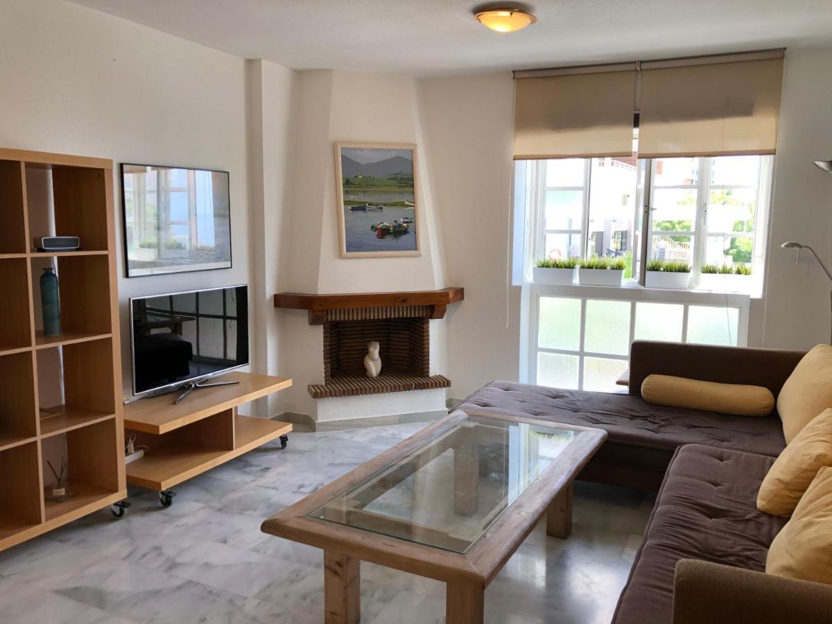El Cortijuelo. Magnificent Triplex Terraced House With Rooftop Of 18M2, Overlooking The Sea. Parking Torremolinos Bagian luar foto