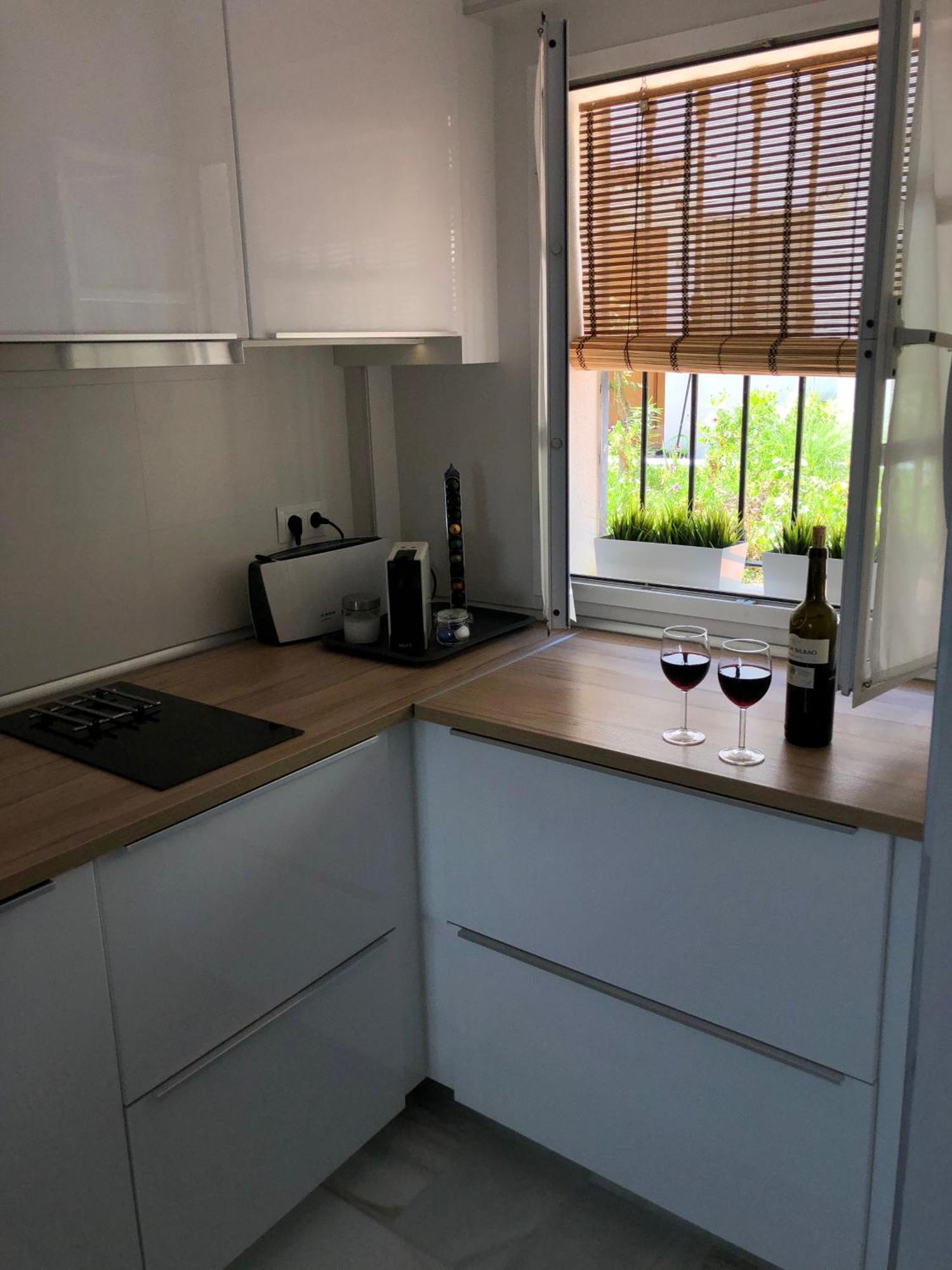 El Cortijuelo. Magnificent Triplex Terraced House With Rooftop Of 18M2, Overlooking The Sea. Parking Torremolinos Bagian luar foto